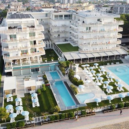Hotel Le Soleil Lido di Jesolo Exteriör bild