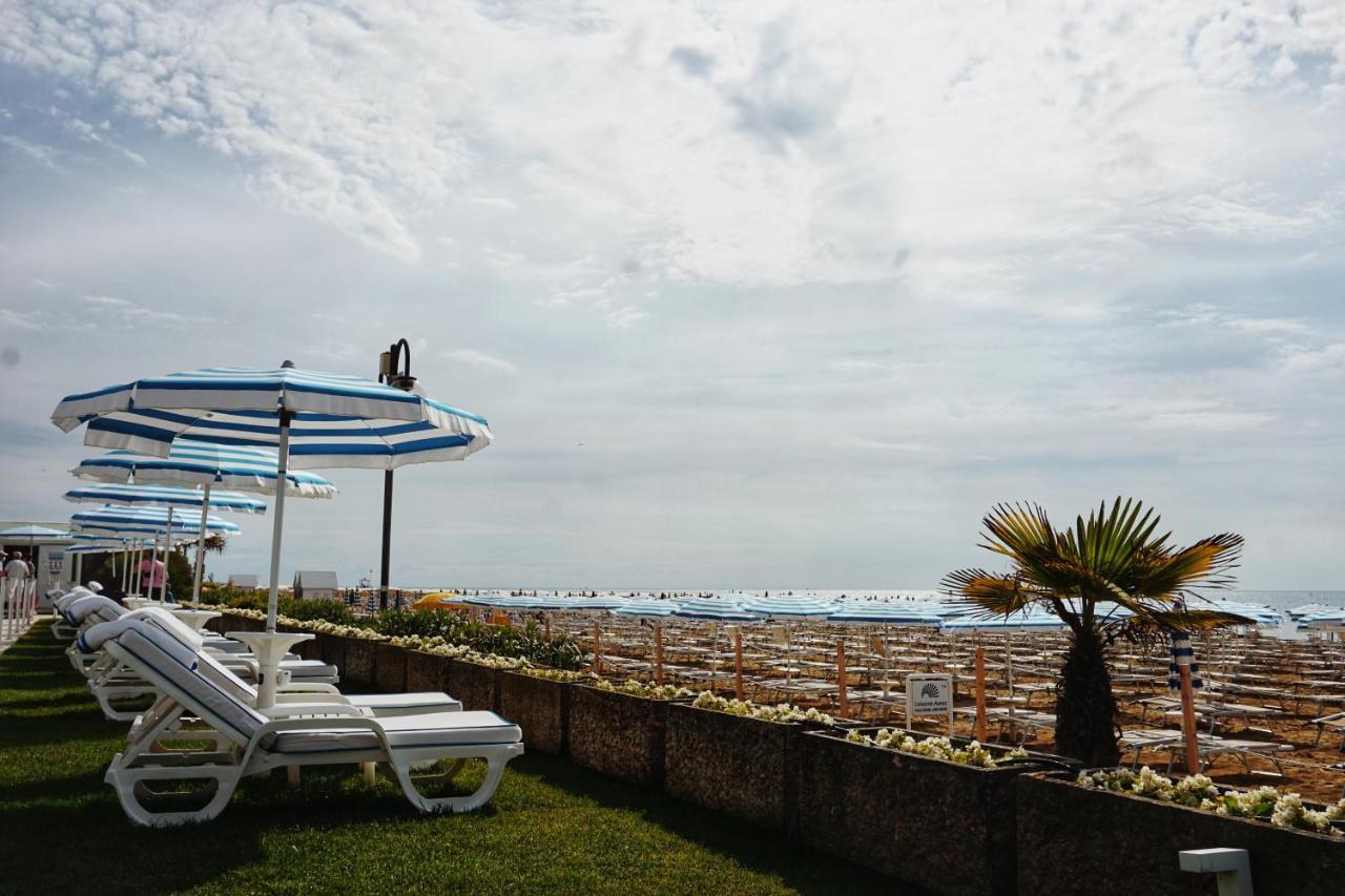 Hotel Le Soleil Lido di Jesolo Exteriör bild