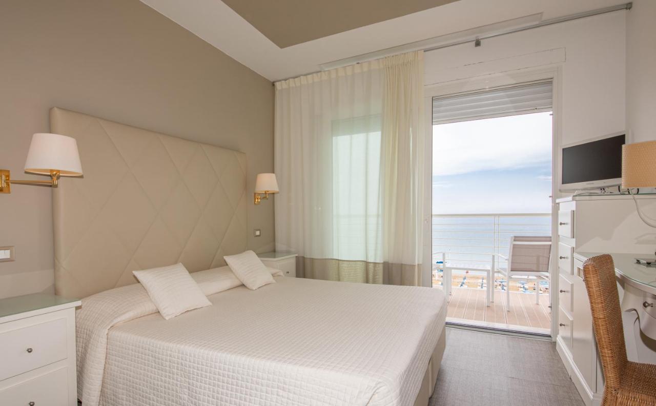 Hotel Le Soleil Lido di Jesolo Exteriör bild