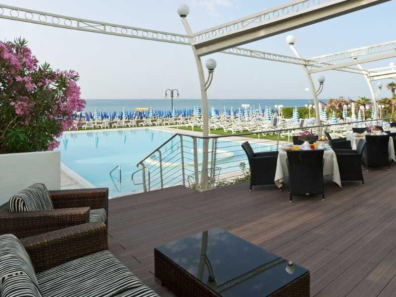 Hotel Le Soleil Lido di Jesolo Exteriör bild