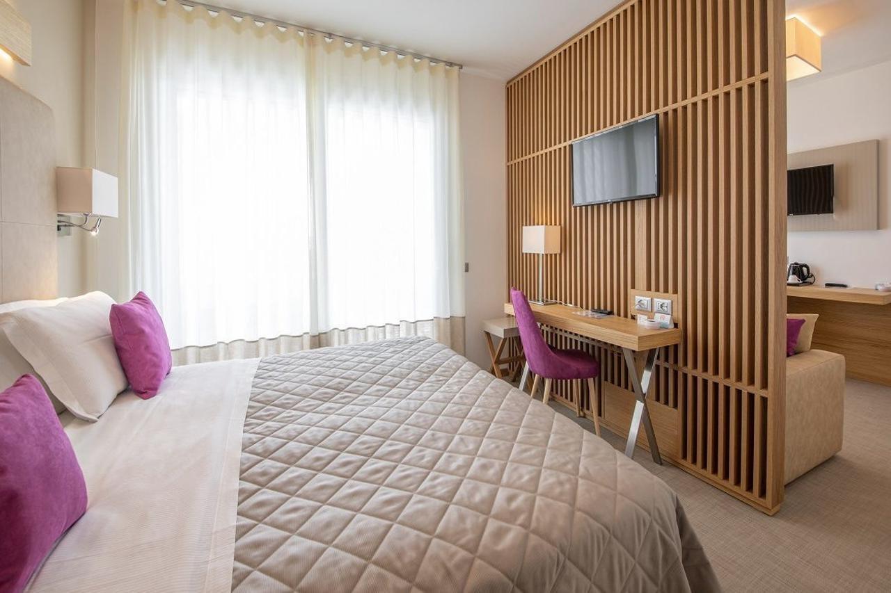 Hotel Le Soleil Lido di Jesolo Exteriör bild